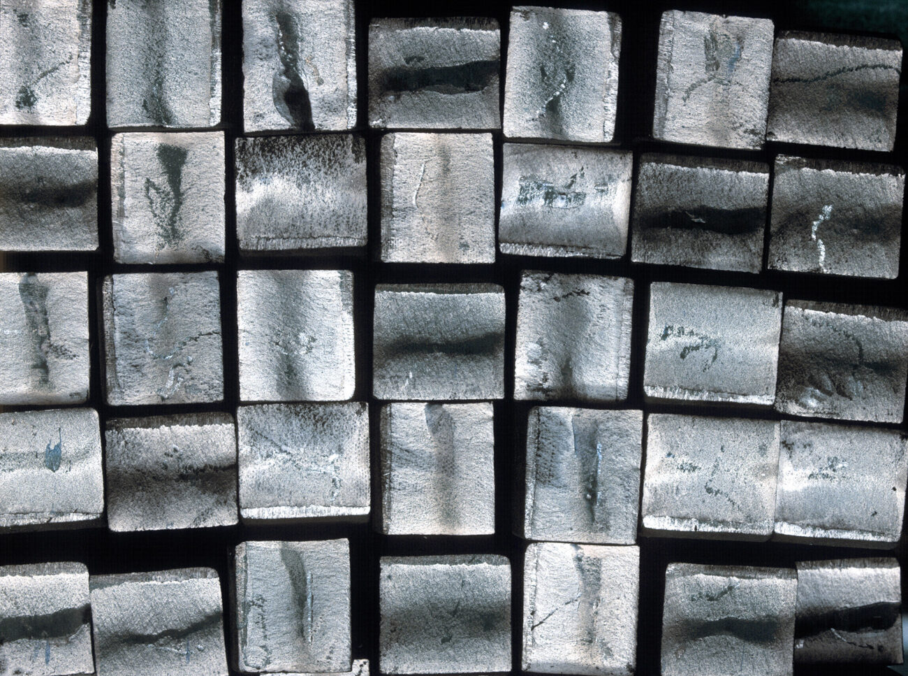 A Short Guide to T304 T303 T316 Stainless Steel Alloys - Alcobra Metals